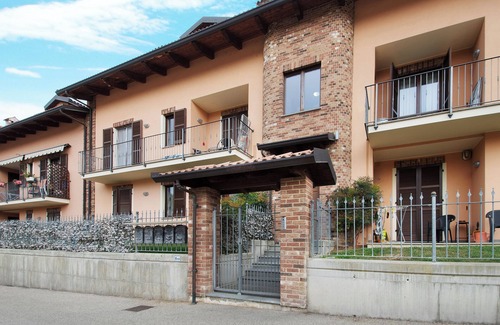 Diano d'Alba Apartment | Apartment "nelle Langhe" with Balcony & Wi-Fi