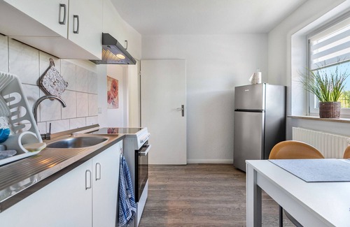Klein Wittensee Apartment | Apartment 'Neue Ruhige Ferienwohnung' with Lake View and Wi-Fi