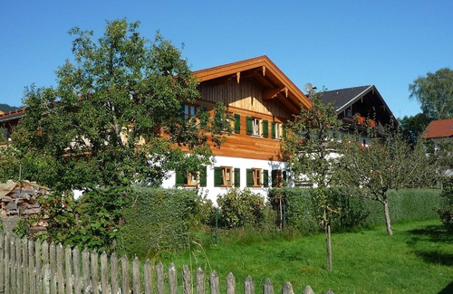 Bad Wiessee Apartment | Apartment new building upper floor west - Guesthouse Johanna