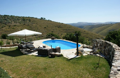 Buscemi Apartment | Apartment No.2 in the country house in the middle of the olive grove - peace and relaxation