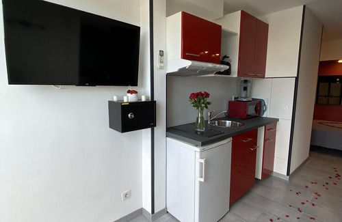 Naturist Village Apartment | Apartment nudist village cape d'Agde, small sea view
