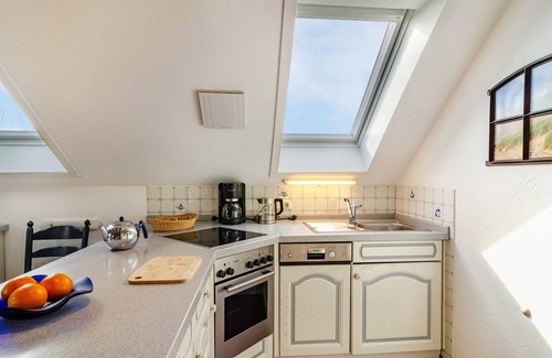 Krummhoern Apartment | Apartment 'Ostfriesland' with Private Terrace and Private Garden