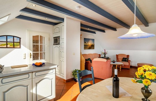 Krummhoern Apartment | Apartment 'Ostfriesland' with Private Terrace and Private Garden