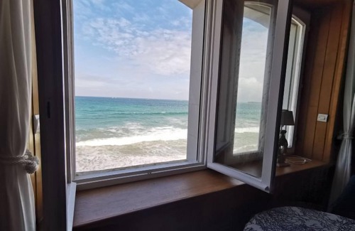 Courtoisville-Sillon-Moka Apartment | Apartment Océan by Interhome