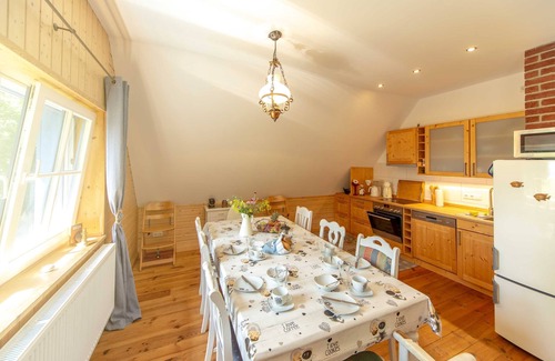 Ummanz Apartment | Apartment OG - Apartments in thatched house