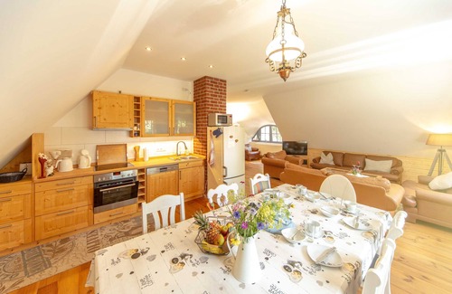 Ummanz Apartment | Apartment OG - Apartments in thatched house