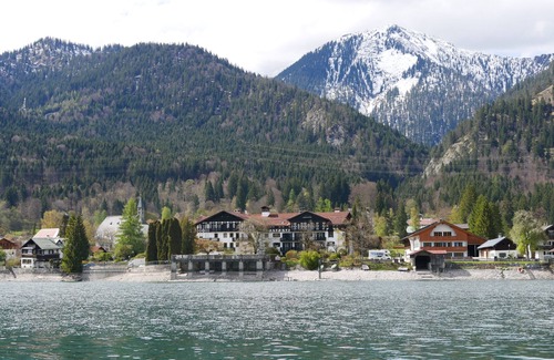 Kochel am See Apartment | Apartment on the lake [Kern]
