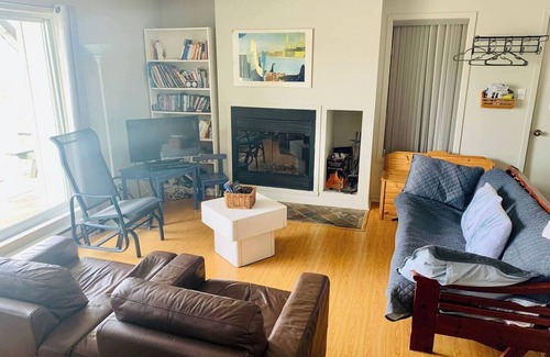 Sutton Apartment | Apartment on the slopes of Mt Sutton Ski in, ski out, Mountain biking and Hiking