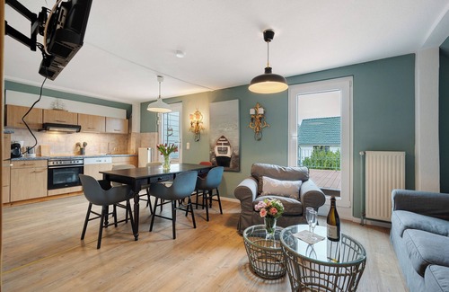 Kronsgaard Apartment | Apartment 'Ostseeblick Fewo 10-' with Private Terrace and Wi-Fi
