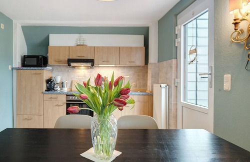 Kronsgaard Apartment | Apartment 'Ostseeblick Fewo 10-' with Private Terrace and Wi-Fi