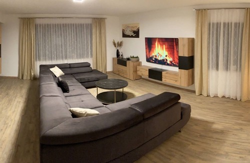 Traunreut Apartment | Apartment overlooking the forest