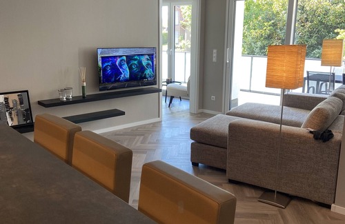 Paderborn Apartment | Apartment 'Padervilla' with Balcony and Wi-Fi
