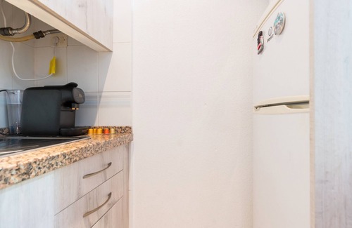 Parque Alcosa Apartment | Apartment 'Palacio De Congresos' with Shared Pool, Wi-Fi and Air Conditioning