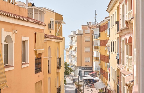 La Cala del Moral Apartment | Apartment 'Piso Mar y Sol' with Sea Views, Private Terrace and Air Conditioning