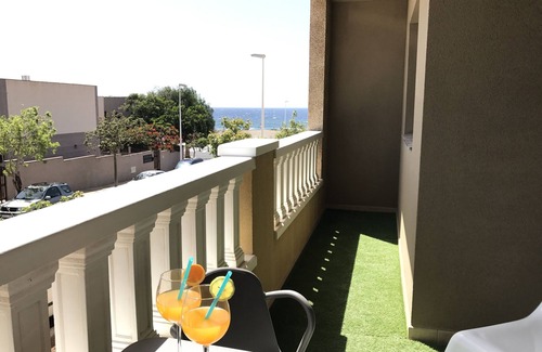 El Medano Apartment | Apartment + pool. 1 minute beach. El Médano