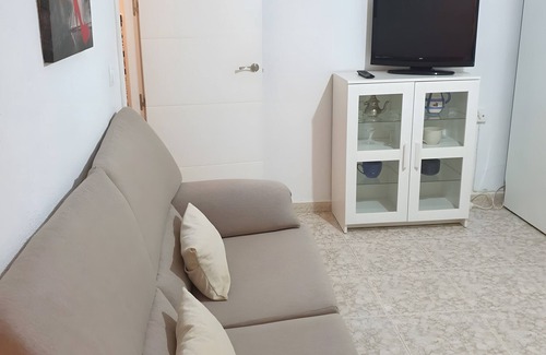 Leon XIII-Los Naranjos Apartment | Apartment 'Próximo Basílica Macarena' with Wi-Fi and Air Conditioning