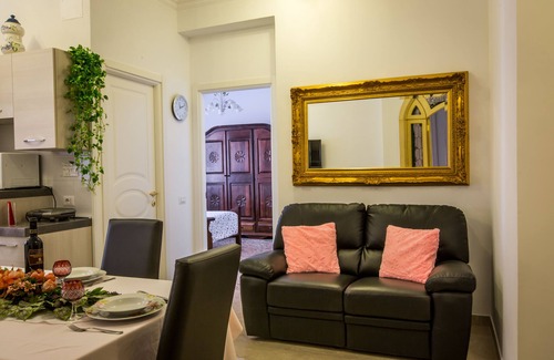 Vatican Apartment | Apartment "Primavera holidayhouse” center Rome 100mt from Vatican Free Wifi