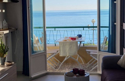 La Californie Apartment | Apartment 'Promenade Des Anglais' with Sea View, Balcony and Wi-Fi