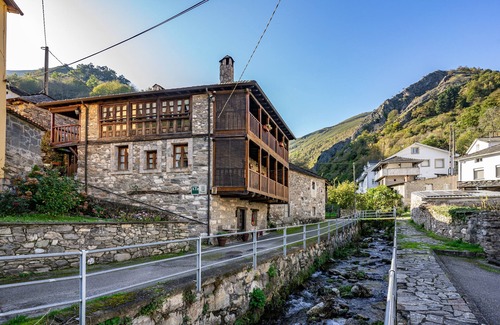 Villacibran Apartment | Apartment 'Remolín' with Mountain View and Wi-Fi