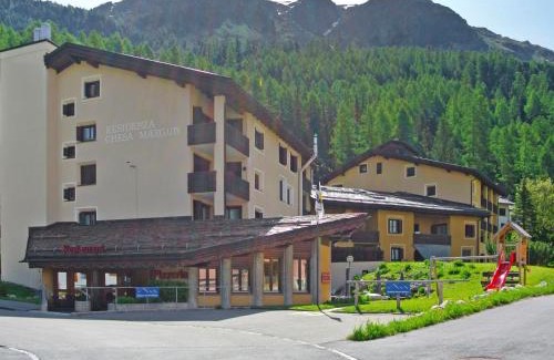 Surlej Apartment | Apartment Residenza Chesa Margun 77-2 by Interhome