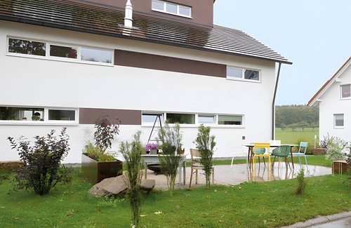 Thalheim Apartment | Apartment 'Rist' with Private Terrace, Shared Garden and Wi-Fi