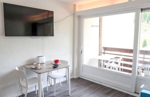 Noveli Apartment | Apartment Rosablanche C12 by Interhome