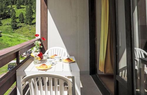 Noveli Apartment | Apartment Rosablanche C53 by Interhome
