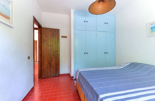 Cavo Apartment | Apartment 'Salita Bellavista Home' with Sea View, Private Garden and Wi-Fi