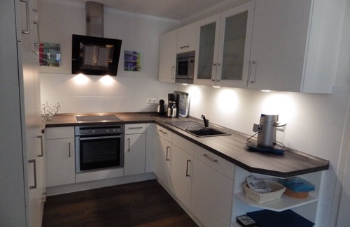 Seebad Bansin Condo | Apartment Schloonblick, central, 300 m beach, free WiFi, gas fireplace, 2 balconies
