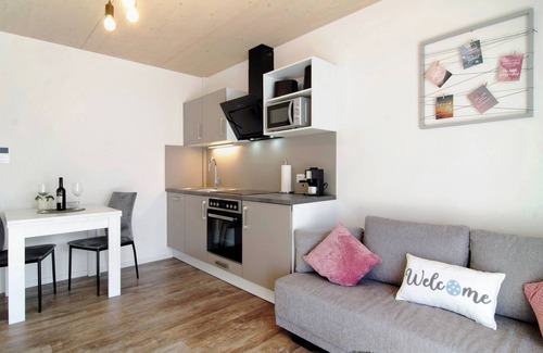 Margrethausen Apartment | Apartment "Schwäbische Alb 2" with Private Terrace, Shared Garden and Wi-Fi