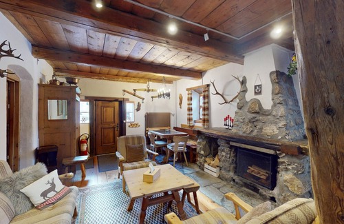 La Punt-Chamues-ch Apartment | Apartment Seraina - Apartment in Engadine house