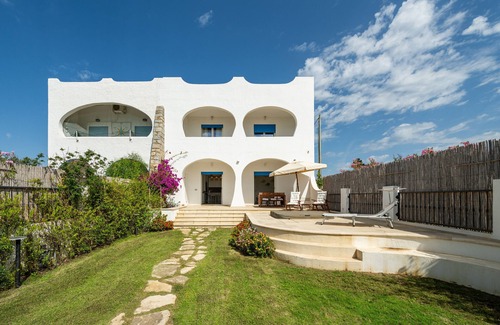 Villasimius Apartment | Apartment 'Simius 2' with Private Terrace and Air Conditioning