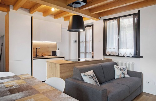 Caspoggio Apartment | Apartment 'Sogno' with Mountain View, Balcony and Wi-Fi