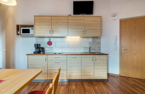 Laion Apartment | Apartment 'Solerhof Panorama' with Mountain View, Shared Garden and Wi-Fi