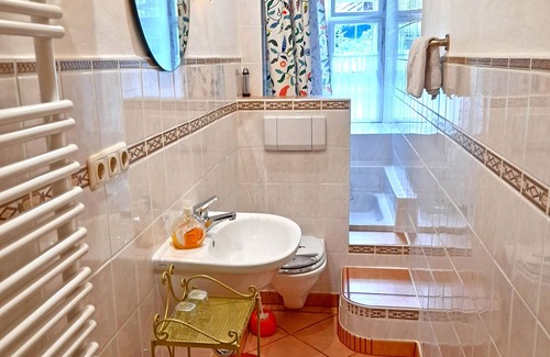 Aschau im Chiemgau Apartment | Apartment Spitzsteinblick 42 sqm living room and bedroom combined on the first floor