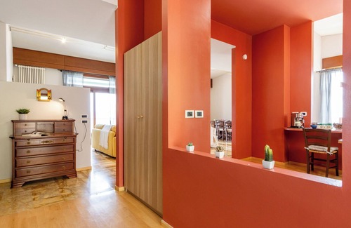 Montevecchia Apartment | Apartment 'Stanza Fiordaliso' with Mountain View, Shared Terrace and Wi-Fi