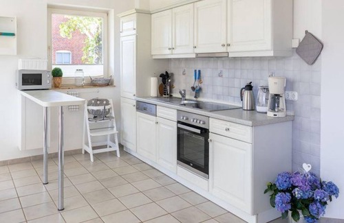 St. Peter-Ording Apartment | Apartment Sylt below - House Georgi