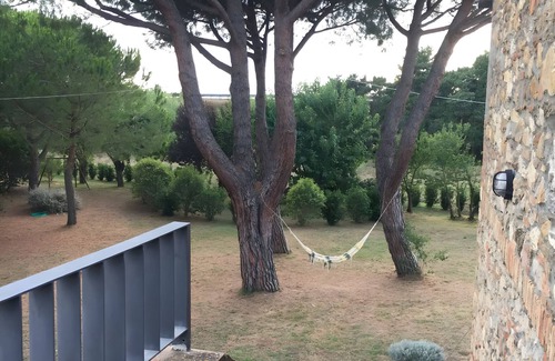 Bibbona Apartment | Apartment 'Terrazzo' with Private Terrace, Shared Garden and Wi-Fi