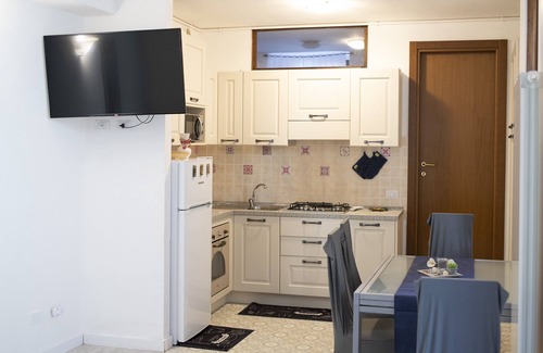 Pallanza Apartment | Apartment the burchiello | 300 meters from the lake | with garage
