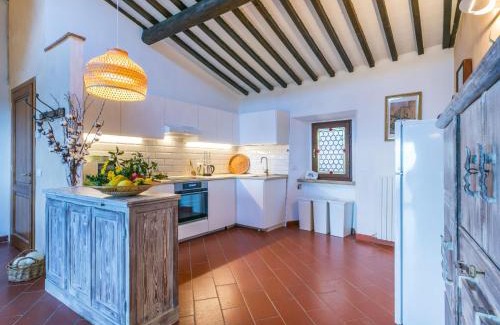 Casale Marittimo Apartment | Apartment Trilocale Casa nel Castello by Interhome