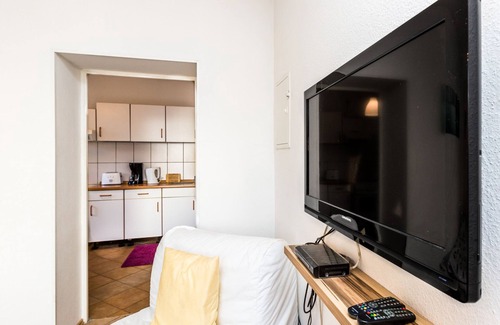 Troisdorf Apartment | Apartment Troisdorf Spich 5, 1 Wohn-/schlafzimmer, Max. 3 Personen