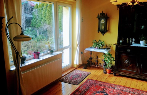 Sobotka Apartment | Apartment under the cedar