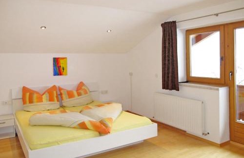 Emberg Apartment | Apartment Unterkreuter by Interhome