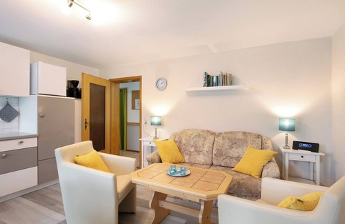 Blankenburg Apartment | Apartment 'Vacations In The Uckermark' with Private Terrace, Private Garden and Wi-Fi
