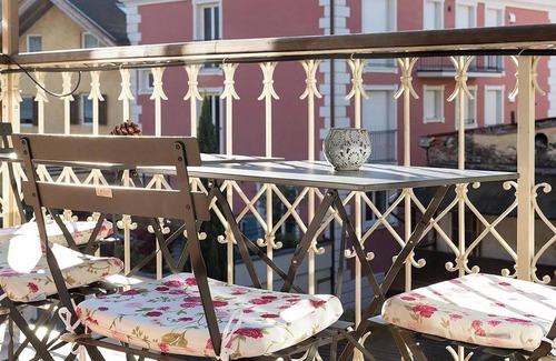 Merano Apartment | Apartment 'Villa Bergmann Turm Suite' with Mountain View, Shared Terrace and Wi-Fi