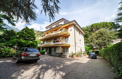 Merano Apartment | Apartment 'Villa Sabine - Anny' with Mountain View, Shared Garden and Wi-Fi