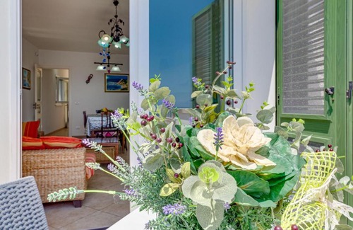 Castro Marina Apartment | Apartment Villetta Paradiso-2 by Interhome