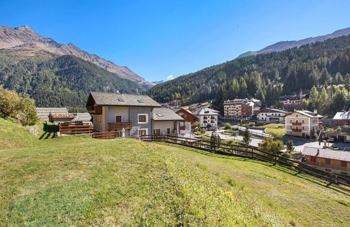 Santa Caterina Valfurva Apartment | Apartment 'Vittoria Bilo' with Mountain View, Terraces & Wi-Fi