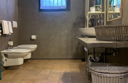 Sasso Marconi House | Apartment with garden