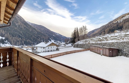 Valle Aurina Apartment | Apartment 'Waldheim Apt 5 6' with Mountain View, Shared Garden and Wi-Fi